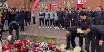 Paris Saint Germain, nderim për Diogo Jotan; vendosen lule në memorialin e portugezit