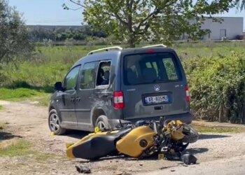 Pas vetëm dy javësh nga blerja, drejtuesi i motorit humb jetën tragjikisht në përplasje me një makinë.