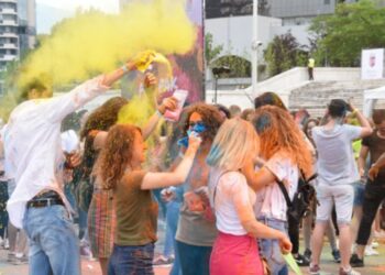 “Pauzat e vogla”: Arsyet pse një numër në rritje njerëzish po përfshin ndërprerje të shkurtra në rutinën e tyre ditorë