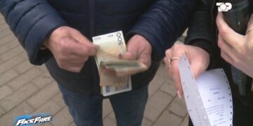 Pensionistët në Shqipëri me 20 mijë lekë paguajnë faturat dhe ilaçet, për ushqim mbeten me sytë nga qielli