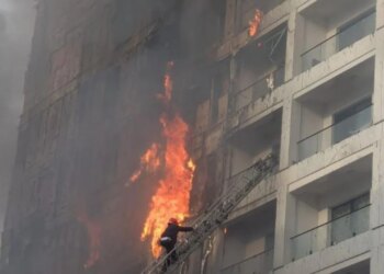 Përfundon ekspertiza e zjarrit në pallatin pranë QSUT, kush shkaktoi rënien e flakëve