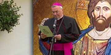 “Përgjigje ndaj korrupsionit”/ Mesazhi politik i Arqipeshkvit Dodaj në urimin e Pashkëve: Mos prani që të huajt të na tregojnë dashuri, a thua se është obligim i tyre.