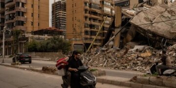 Përplasje pas armëpushimit: Izraeli dhe Hezbollahu akuzojnë njëri-tjetrin për shkelje