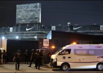Peru, incidenti në stadiumin e Limës gjatë grumbullimit të tifozëve përfundoi me fatalitet; 1 person i vdekur dhe disa të plagosur