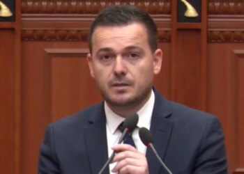 Polemikat për dëmet nga përmbytjet, opozita akuzon qeverinë; ministri Salla: procesi i kompensimit nuk është harruar