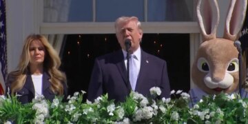 “Populli iranian e mbështet kauzën tonë, por po përballet me shtypjen e regjimit të Teheranit” / Konferenca në Shtëpinë e Bardhë, Trump: Lufta mund të përfundojë shpejt nëse...