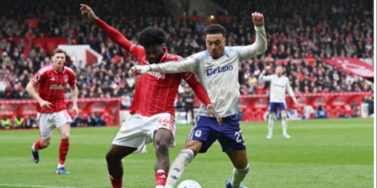 Premier League/Aston Villa ndalet, humb dy pikë ndaj Nottinghamut