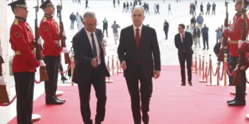Presidenti Begaj në samit: Diaspora, mushkëri ekonomike dhe ambasadorët tanë në Europë e botë