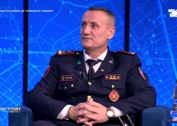 Problemi është edhe urbanistik: Zjarri në pallat, kreu i zjarrfikëses thotë se nuk kishim akses.