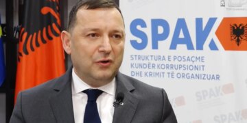 Prokurori i SPAK zbulon rrjetet mashtruese online: Si gënjejnë call center-at kriminalë shqiptarët dhe europianët