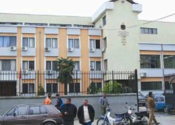 Prokuroria e Vlorës dërgon në gjyq katër ish-zyrtarët e IMT-së Himarë për shpërdorim detyre