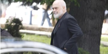 Rama thërret Grupin Parlamentar të PS-së, diskutime në Kryesinë e Kuvendit.