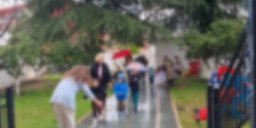 Rastet e Autizmit rriten në qendrën "Horizont" për Fëmijë me Aftësi të Veçanta në Fier, në kuadrin e Ditës Botërore të Autizmit.