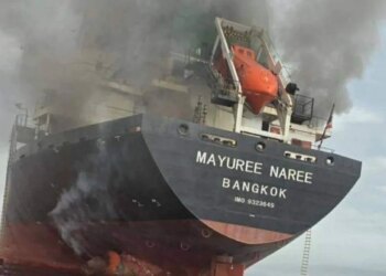 Reagimet pas sulmit ndaj anijes tregtare tajlandeze në Ngushticën e Hormuzit, zbulohen mbetje njerëzore.