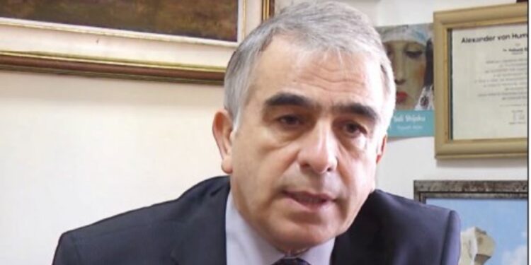 Rexhep Qosja, figurë kombëtare; Pëllumb Xhufi, akademik që ndikoi nga protestat e ’81 deri te vendimet në Rambuje