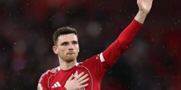Robertson largohet nga Liverpool, Milan synon ta transferojë falas.