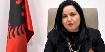 Rovenda Voda, ish-zv.ministre e Brendshme, apelon për rrëzimin e vendimeve nga Kushtetuesja për ndikim të paligjshëm