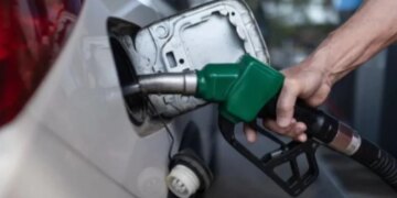 Rritja e çmimeve të naftës si rezultat i konflikteve në Iran, qeveria redukton akcizën me 20%