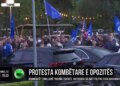 Sali Berisha del nga selia e PD dhe marshon me protestuesit drejt Kryeministrisë