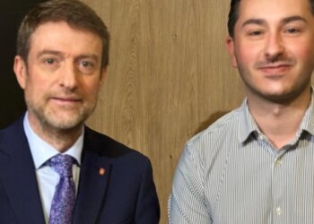 Samiti IV i Diasporës: “Rrënjët tona mbeten të gjalla kudo që jetojnë shqiptarët”, Hoxha takim me deputetin shqiptar në Suedi