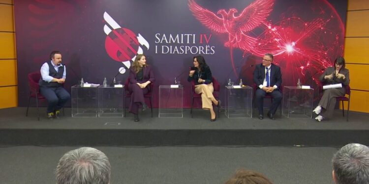 Samiti i diasporës, biseda për ruajtjen e gjuhës arbëreshe në Itali që po zhduket.