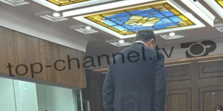 Seanca për dosjen Partizani në GJKKO: Balla përplaset me Malltezin, deputeti PS: Prona u privatizua në 6 muaj