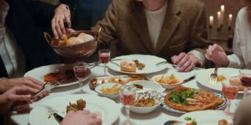 Sekreti i dobësimit, sipas ekspertëve: Si mund të biesh në peshë edhe duke shijuar ushqimet e ndaluara