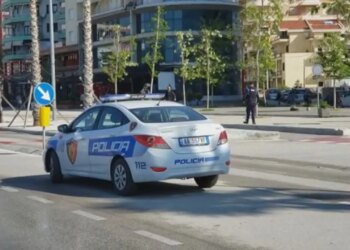Sherr në Vlorë mes rreth 10 të rinjve, dy të plagosur