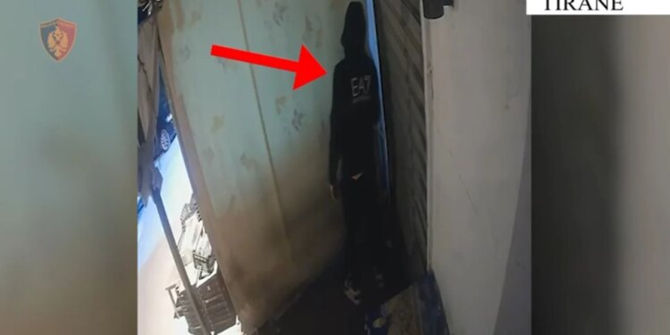 Shkel ekzaminimin e masës së sigurisë 'arrest në shtëpi' dhe kryen disa vjedhje, arrestohet i riu në Tiranë.