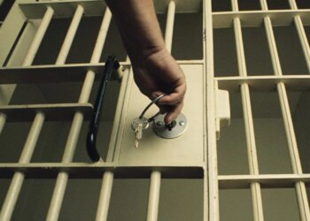 Shtyhet miratimi i amnistisë për 447 të burgosur, pritet përgjigjja nga Komisioni Europian