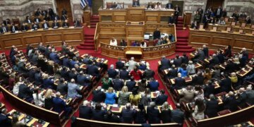 Skandali i fondeve bujqësore: Parlamenti grek i heq imunitetin 13 deputetëve