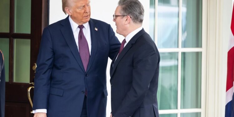 Starmer për Trumpin mbi Iranin: Nuk do të ndryshoj mendje, nuk do të marrim pjesë në këtë luftë