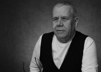 Studentët shqiptarë në RMV protestojnë, Kim Mehmeti: Shitja e gjuhës është një tregti me identitetin kombëtar.