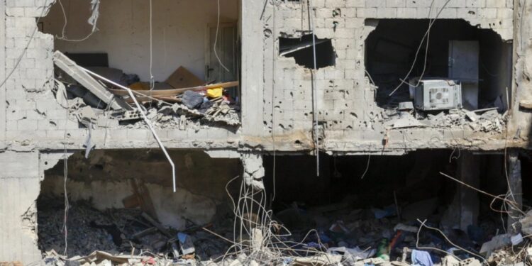 Sulmet e Izraelit ndaj Hezbollahut në Liban shkaktojnë mbi 1500 viktima dhe 4800 të plagosur brenda pesë javësh