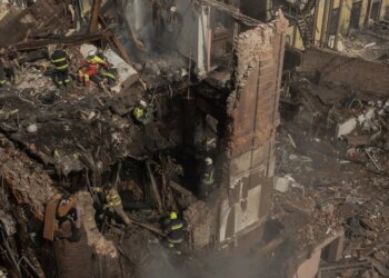 Sulmi më vdekjeprurës i vitit: Rusia godet Ukrainën me qindra dronë dhe raketa, 17 persona humbin jetën