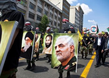 Thirrja e ambasadës iraniane në Londër për sakrificë të jetës ngre alarm për sigurinë; ekspertët paralajmërojnë për radikalizim