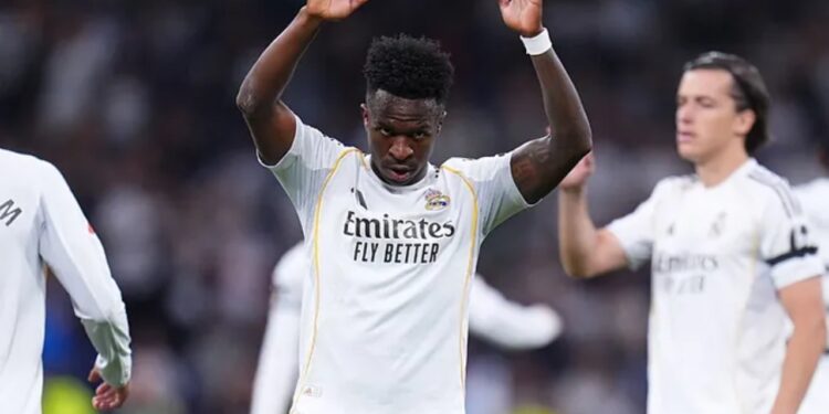 Tifozët shndërrojnë Bernabeun në arenë protestash, çfarë ndodhi pas kapitullimit të Real Madridit në Champions