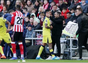 Tottenham, misioni për mbijetesë nis edhe nga tryeza; De Zerbi fton futbollistët dhe stafin në darkë