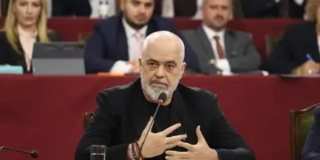 Tri mesazhe të Ramës për socialistët në mbledhjen e grupit: Në zgjedhjet vendore, sfida jonë është vetvetja.