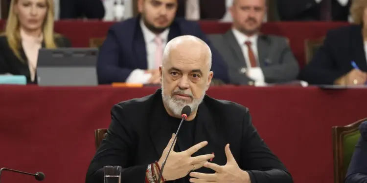 Tri mesazhe të Ramës për socialistët në mbledhjen e grupit: Në zgjedhjet vendore, sfida jonë është vetvetja.