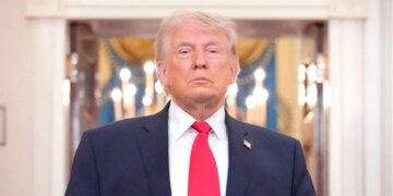 Trump: Ngushtica e Hormuzit u hap, por bllokada amerikane vazhdon deri sa të arrihet marrëveshje