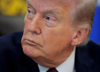Trump tërheq vëmendjen ndaj Iranit: "Hapeni Ngushticën e mallkuar, ose do të përballeni me pasojat"
