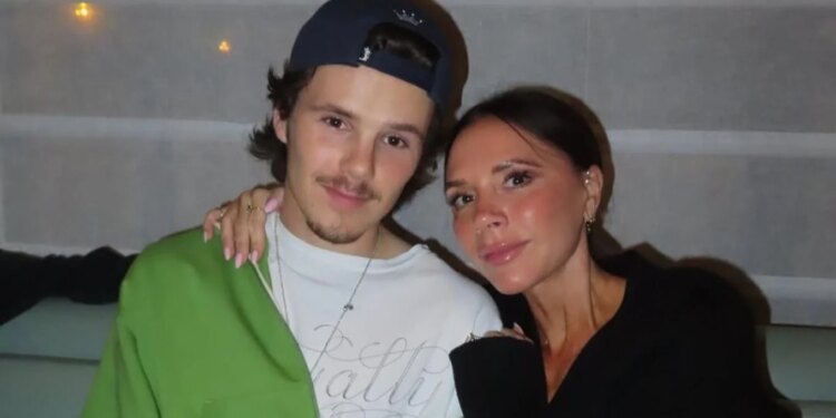 Victoria Beckham feston ditëlindjen — djali i tij Cruz e uron publikisht: Ti më frymëzon çdo ditë