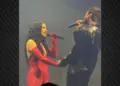 Video: Demi Lovato dhe bashkëshorti i saj performojnë këngën e dasmës në Madison Square Garden