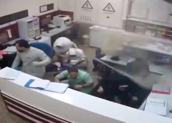 Video/ Në Teheran sulmohet një spital, infermierja nxiton të shpëtojë tre foshnja të porsalindura