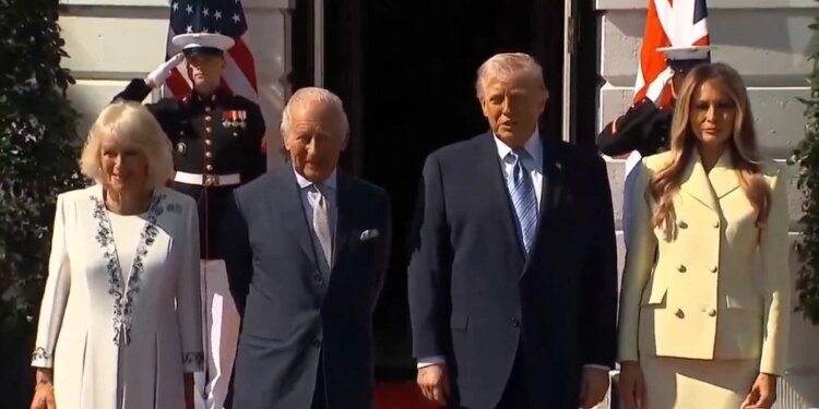 Video/ Trump mikëpret Mbretin Charles në Shtëpinë e Bardhë, nis vizita zyrtare në SHBA