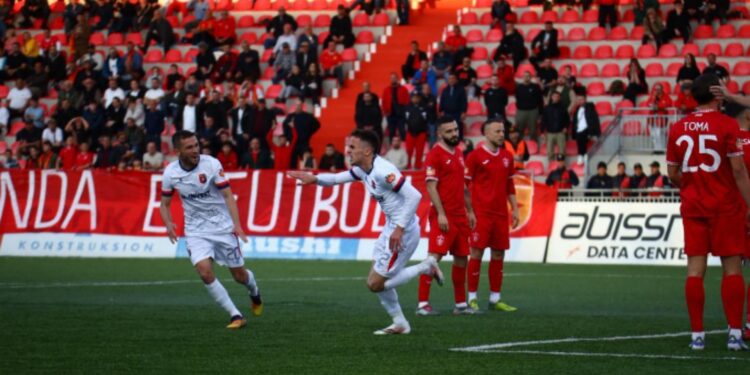 Vllaznia mbyll ‘Arenën e Demave’ me fitore, shkodranët kalojnë përpara Partizanit dhe konsolidojnë kryesimin.