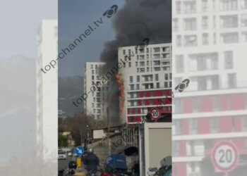 Zjarr në kompleksin e banimit përballë “Nënë Terezës”, flakët përfshijnë fasadën e pallatit, zjarrfikëset në vend.