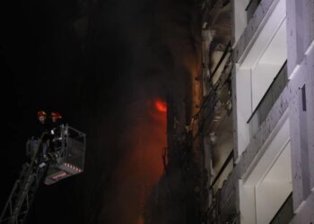 Zjarri në kompleksin e banimit, policia njofton: Katër të arrestuar, procedohet pronari i objektit