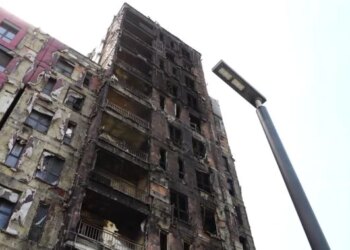 Zjarri që dogji 71 apartamente: Banorët tregojnë tmerrin e flakëve — Dolëm me fëmijët, na iku mundi i jetës